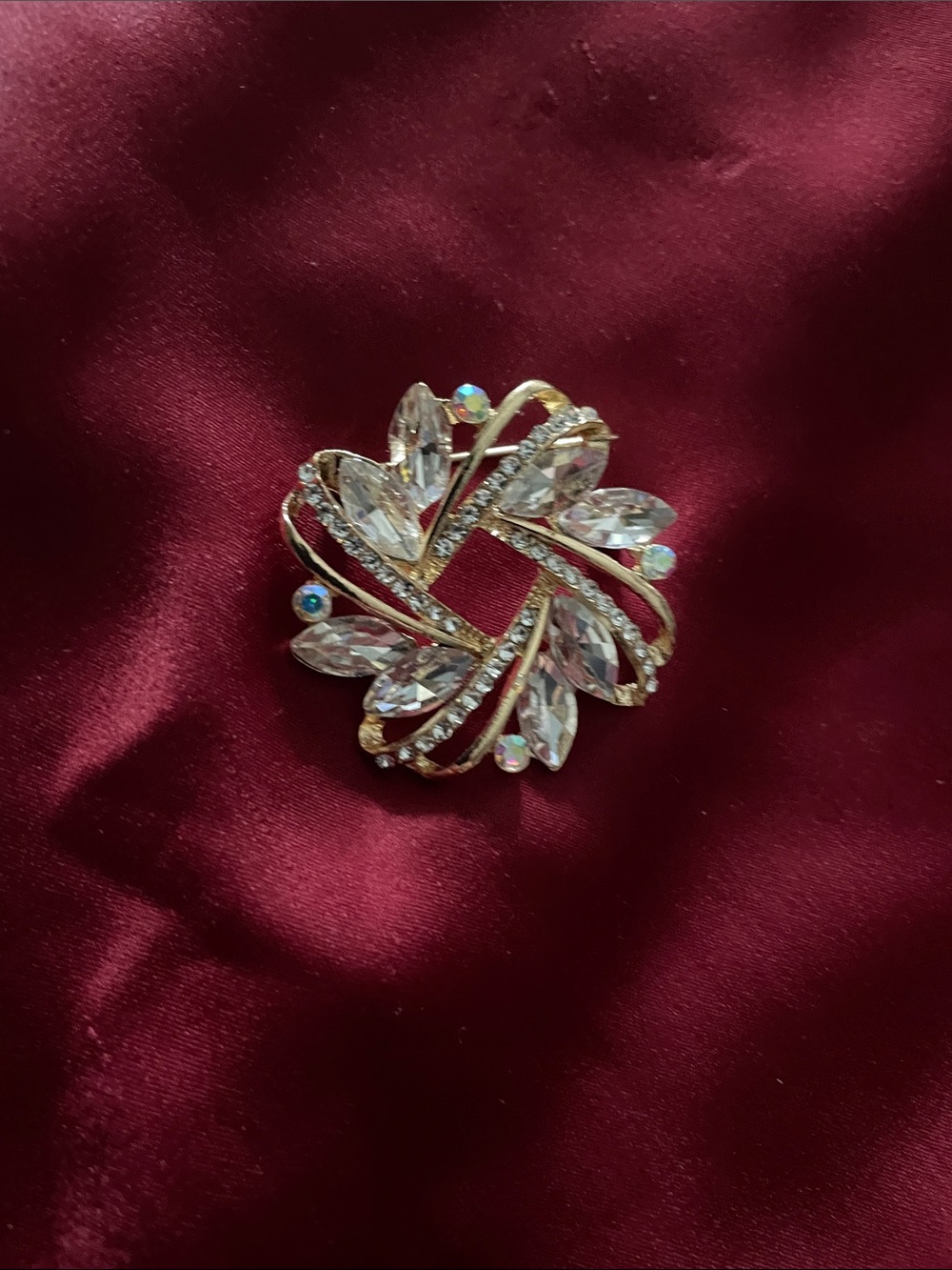 Source Unknown Gold-Tone Clear Crystal Floral Swirl Brooch - Picture 10 of 13
